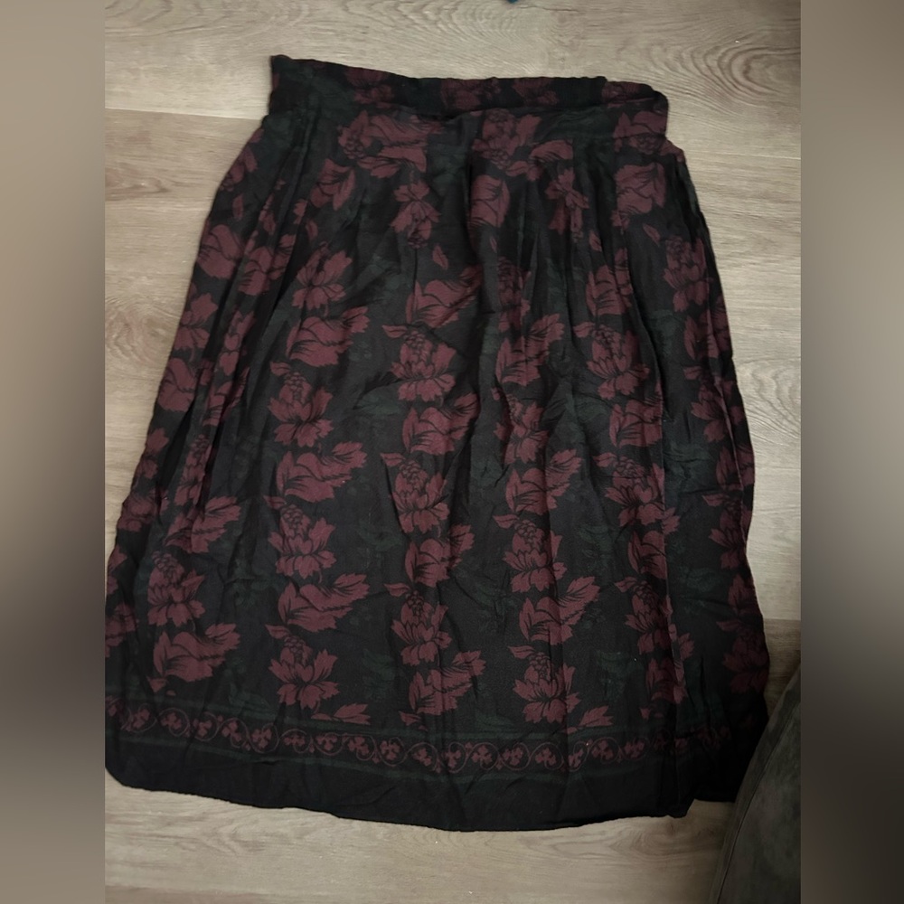 Vintage Sag Harbor Black Skirt with Burgundy Floral Print